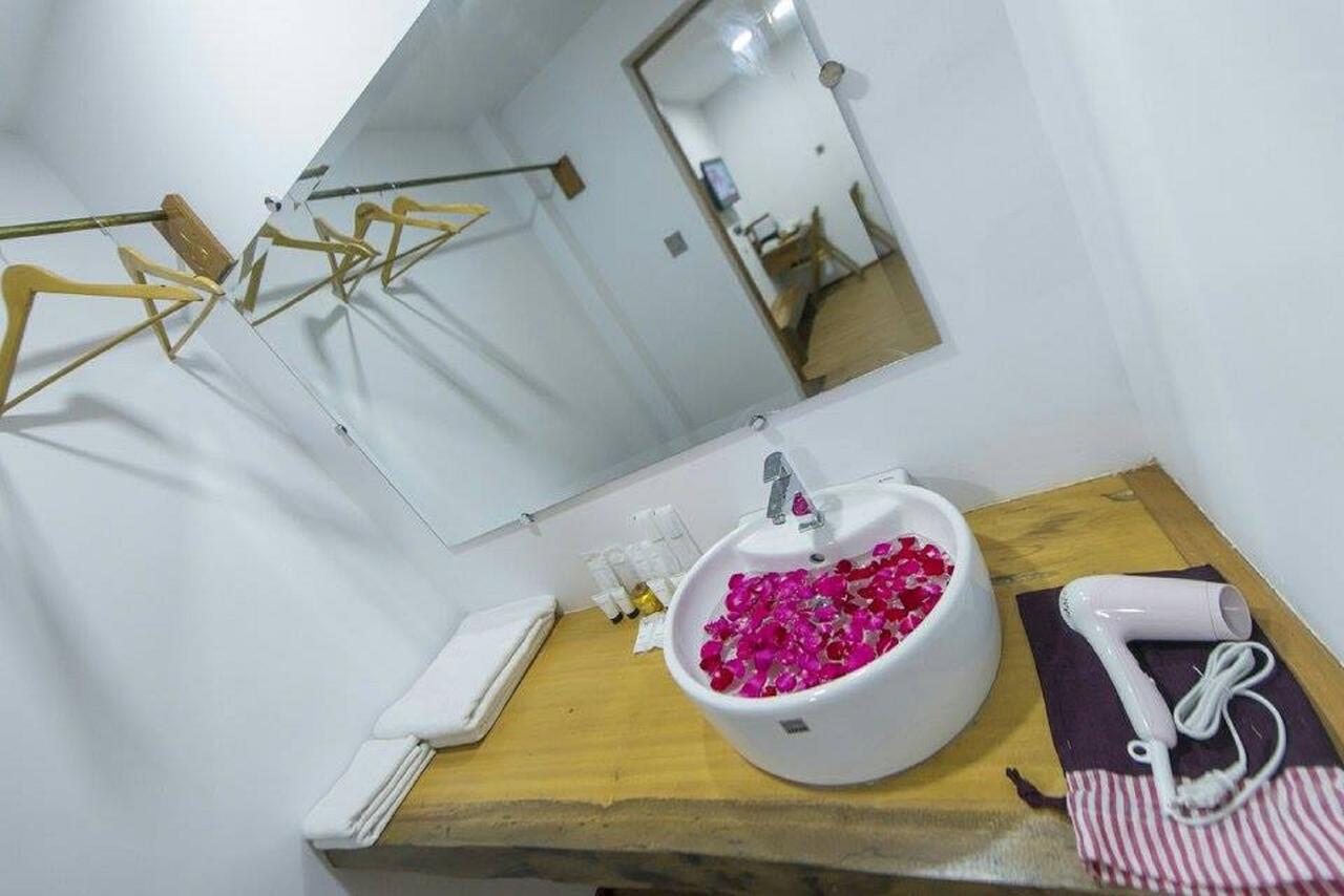 Hotel Queen Jamadevi Mawlamyine Ngoại thất bức ảnh