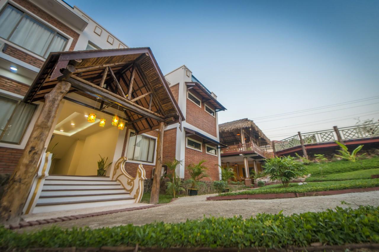 Hotel Queen Jamadevi Mawlamyine Ngoại thất bức ảnh