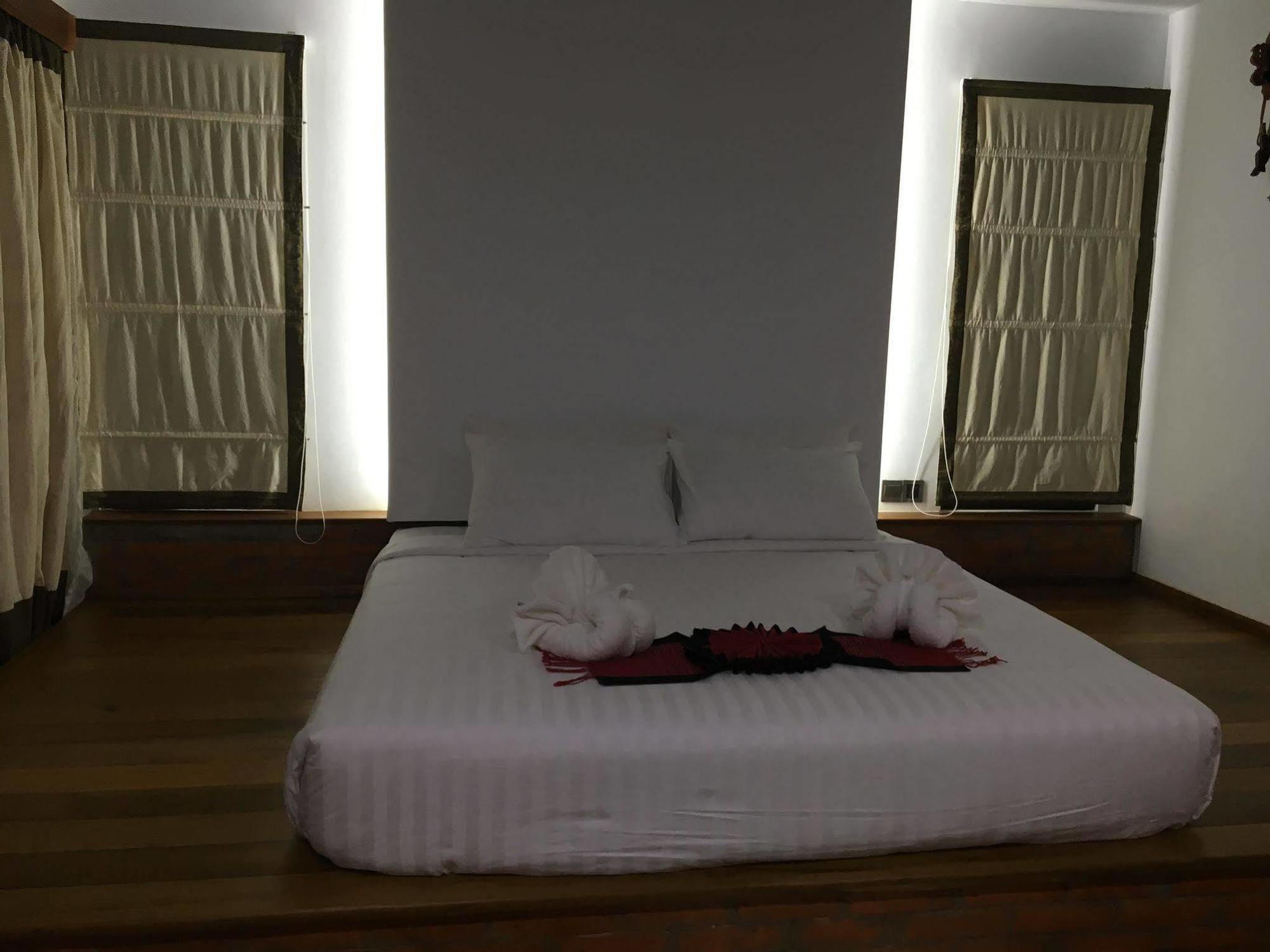 Hotel Queen Jamadevi Mawlamyine Ngoại thất bức ảnh