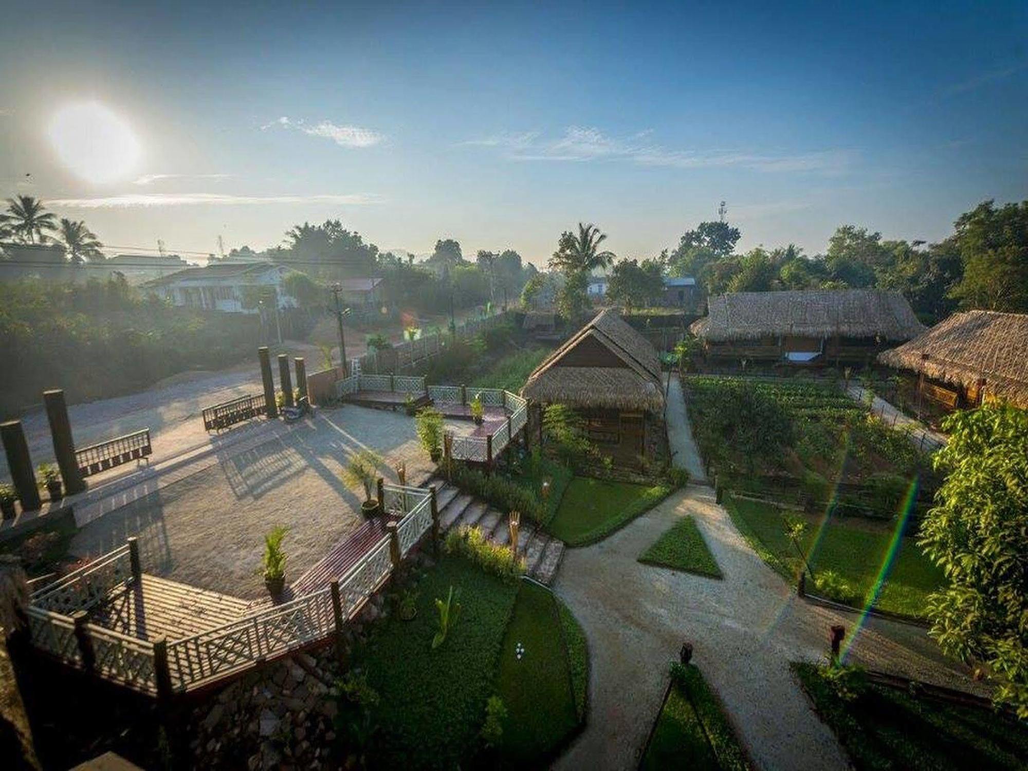 Hotel Queen Jamadevi Mawlamyine Ngoại thất bức ảnh